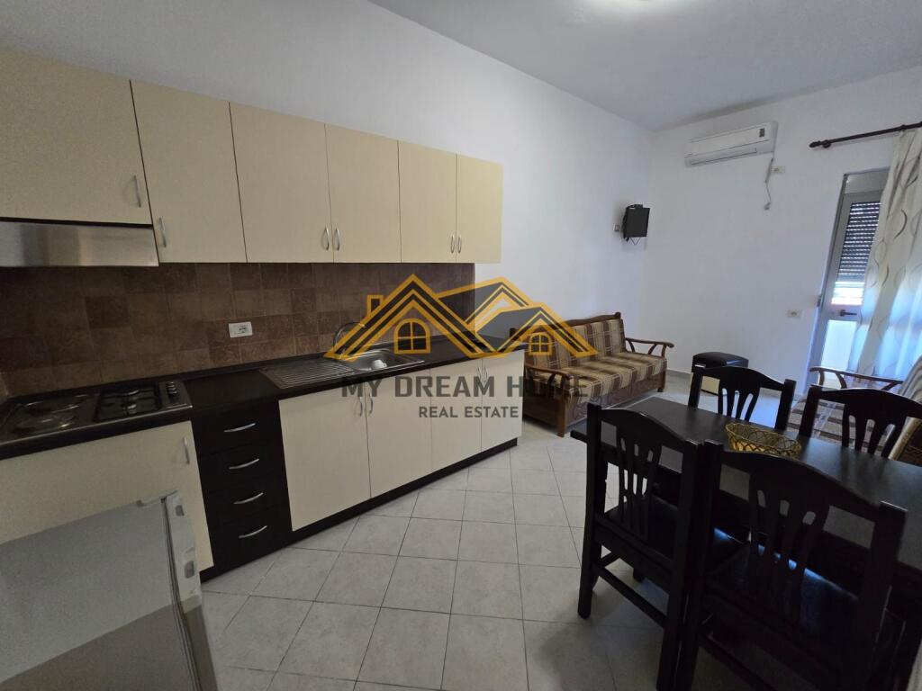 MINI HOTEL NE PLAZH PER SHITJE