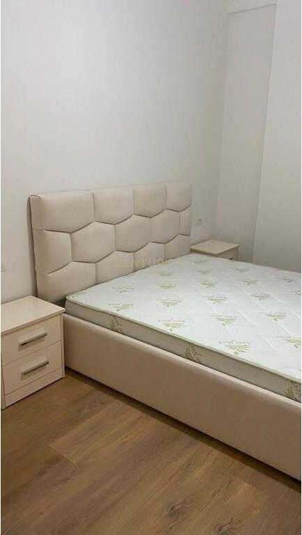 JEPET ME QERA APARTAMENT 1+1 TE SHKOLLA E KUQE
