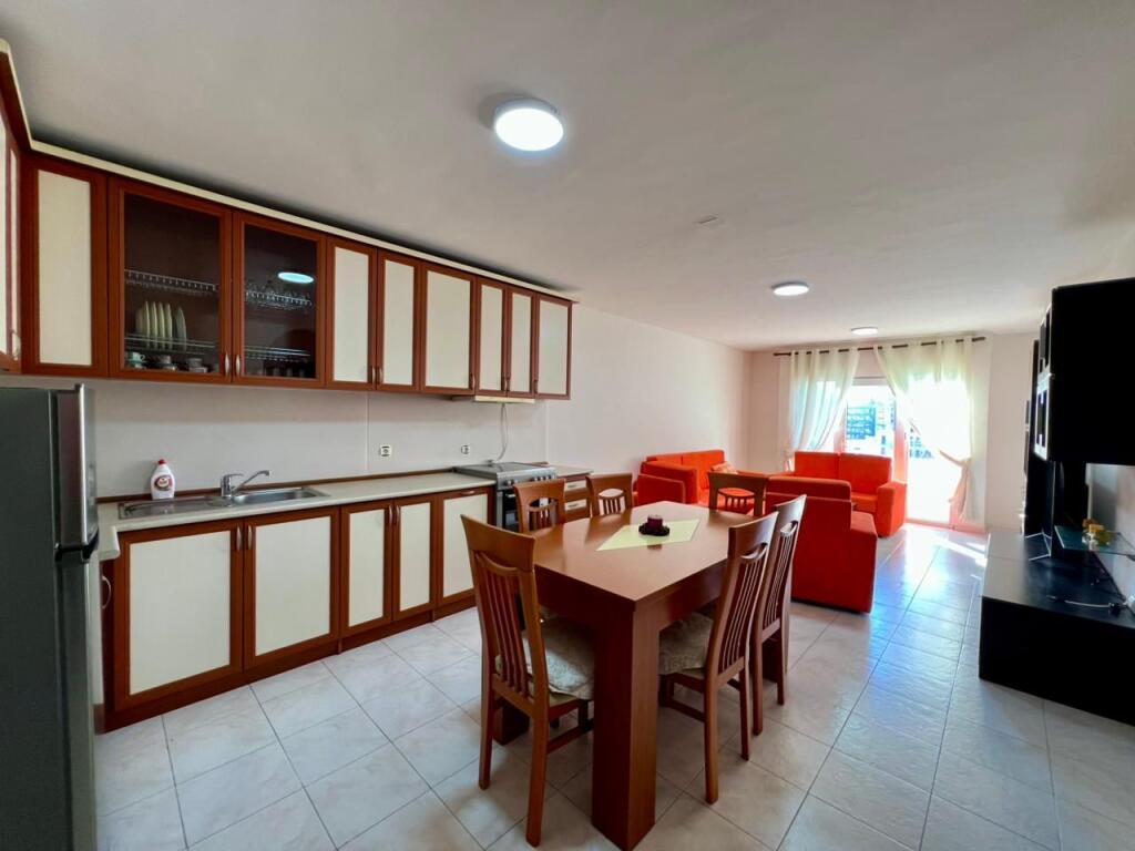 Jepet me qira Apartament 1+1, Laprakë, Tiranë.