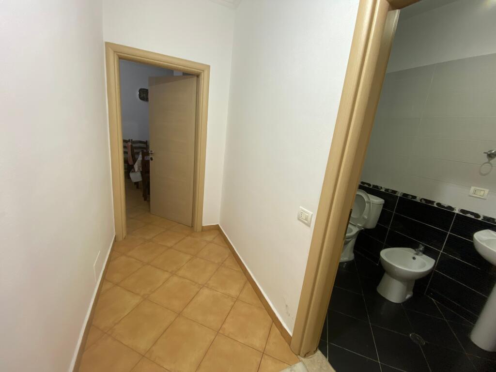 In vendita 1+1, con veranda, giardino zoologico, 140.000 euro