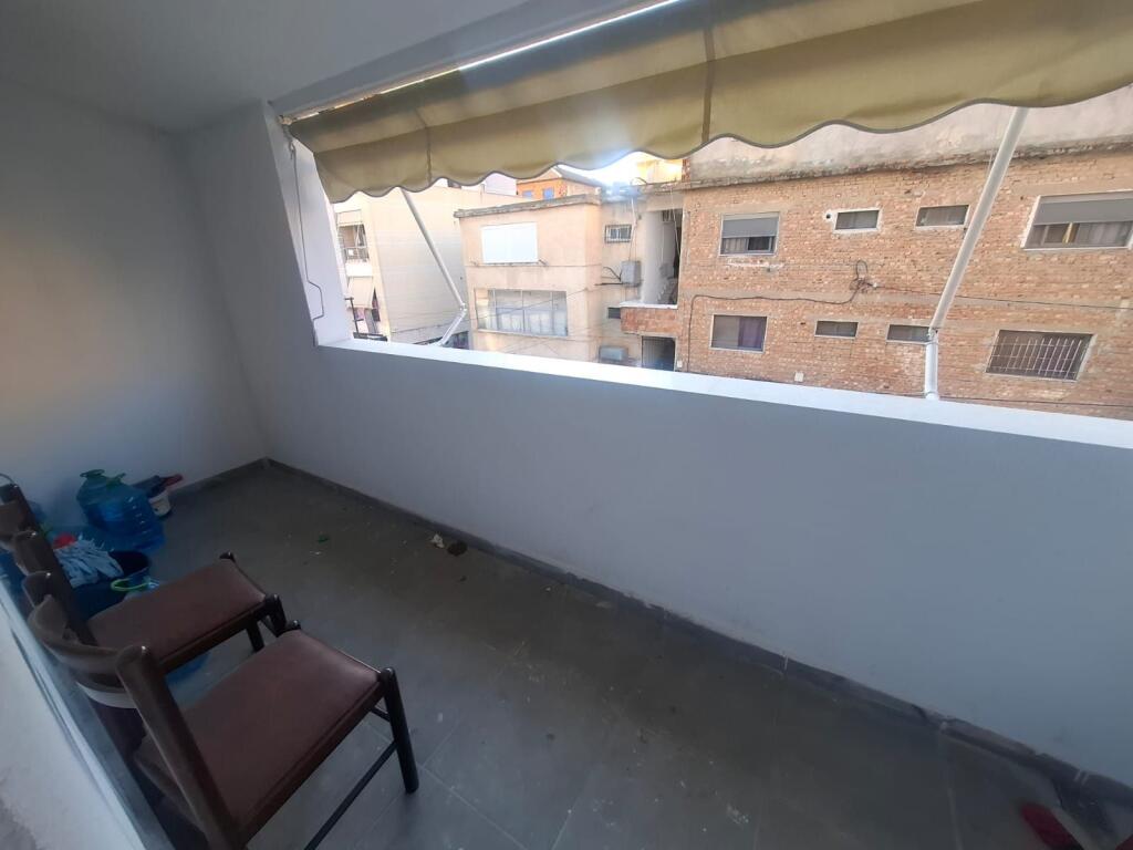 Jepet apartament me qera 1+1