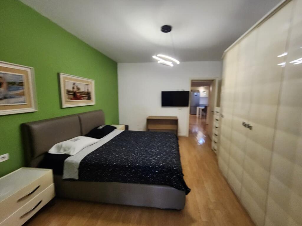 ✨SUPER APARTAMENT ME QERA  – 2+1+2wc &amp; Verandë  ( 📍 Komuna Parisit / kristal Center || 200m2 || 1000 eu🔥