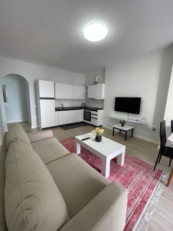 SHITET APARTAMENT PAMJE NGA DETI 1+1 PLAZH DURRES PRANE HOTEL ROYAL