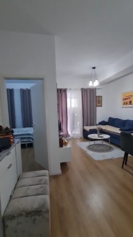 Apartament 1+1, Kaimi Ali Dem!