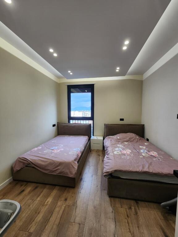 ✨ME QIRA; Super apt 2+1+2 wc+ 1 Poste parkimi (📍Parku Olimpike - Kompleksi Dinamo )  || 105 m2 || 1500 euro/muaj || ( përfshirë dhe parkimin)
