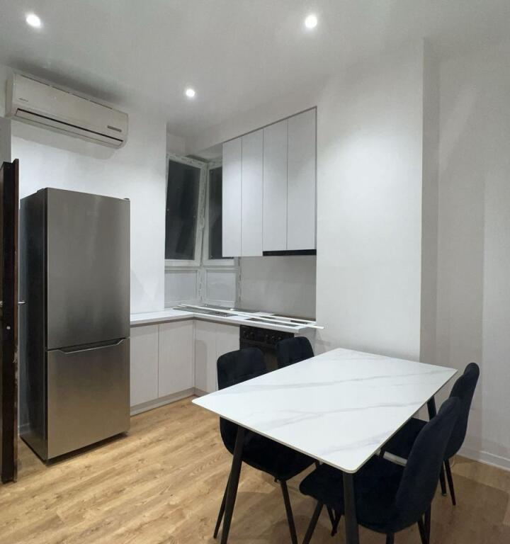 Studio apartment for rent, Barrikadave street near Labidari 650 thousand lek