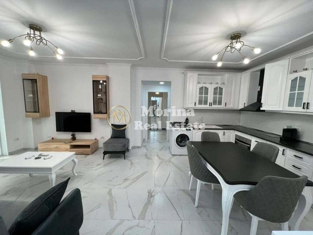 Affitto | Appartamento 2 + 1 | Piazza Willson | 1200 €/mese