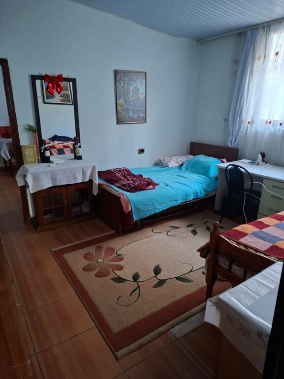 3-storey building for sale near Blloku