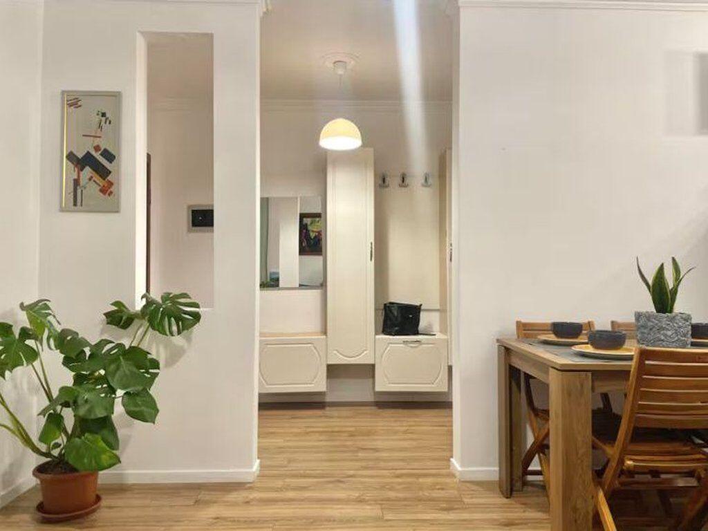 Shitet apartament 2+1 Zogu i Zi