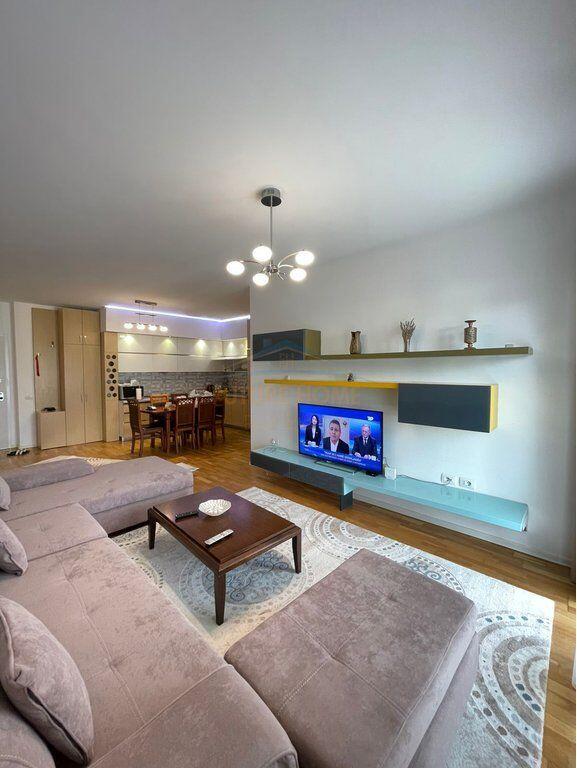 Qera, Apartament 2+1+2,Kopshti Botanik, Tiranë.