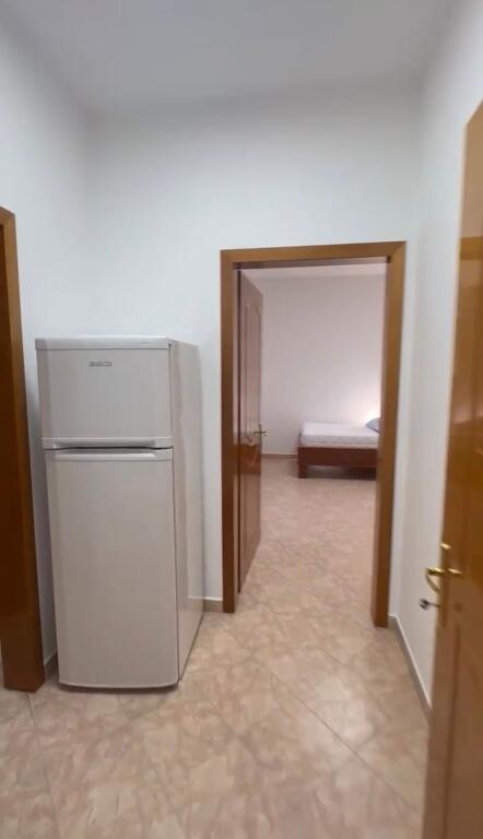 SHITET APARTAMENT 2+1 TEK CIRKU ,QENDER