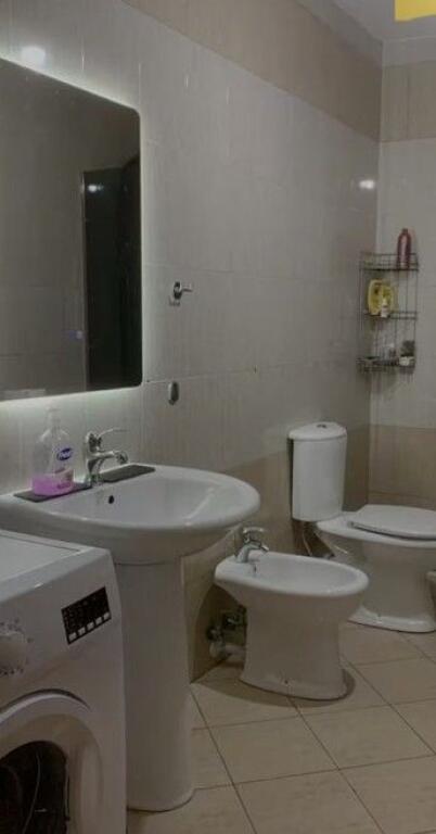 Shitet, Apartament 2+1, Zogu i Zi, Tiranë.