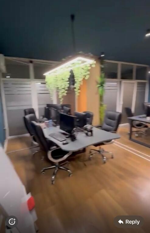 Apartament per zyra te kika 2,,komune e parisit,1200 euro