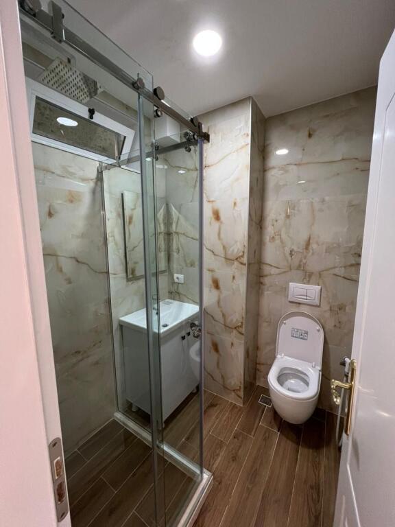 Apartament 2+1+2 tek Sheshi Willson