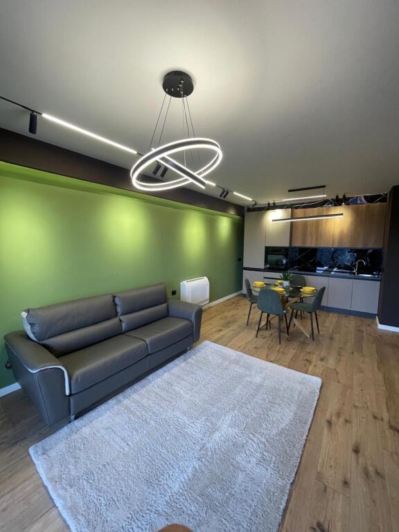 TEK OLIMPIKU APARTAMENT 2+1+2+ PARKIM PER QIRA!