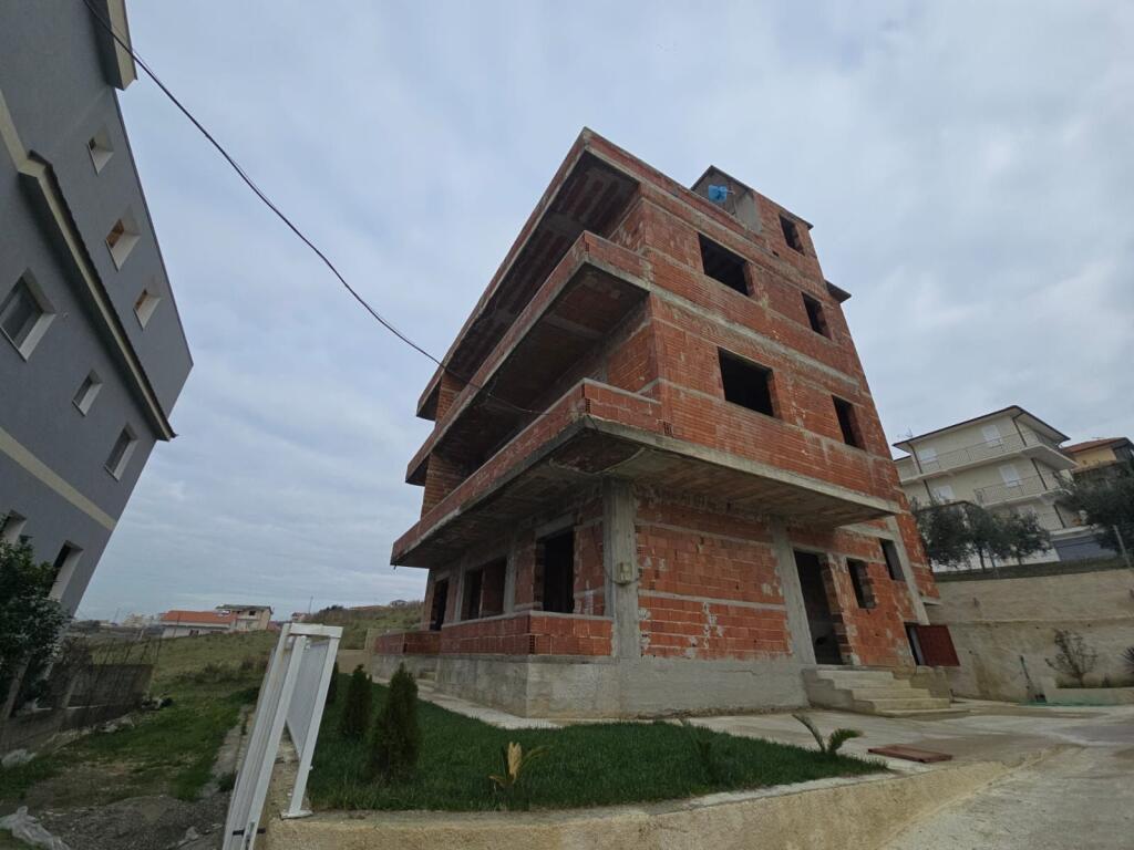 SUPER INVESTIM NË PLEPA, DURRËS – NDËRTESË 4-KATËSHE ME POTENCIAL HOTELIER 🌊