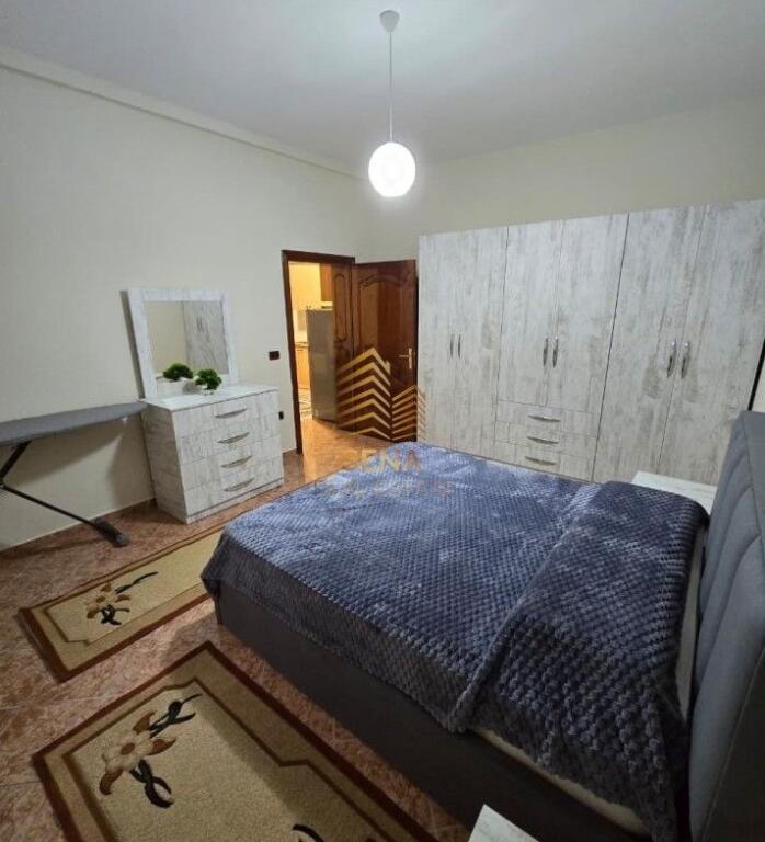 Qira, Hyrje Private, 1+1+Kuzhine e Vecuar, Jordan Misja ,450 Euro/Muaj