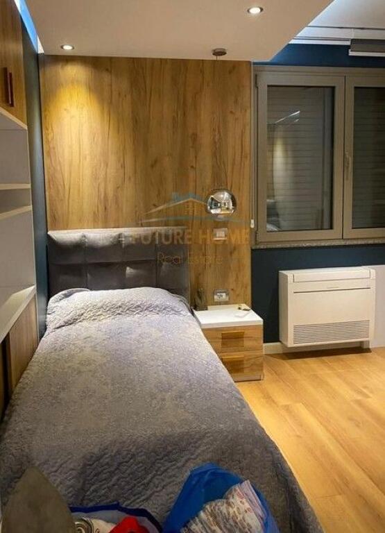 Qera, Apartament 3+1+2+Post parkimi, Kinostudio, Tiranë.