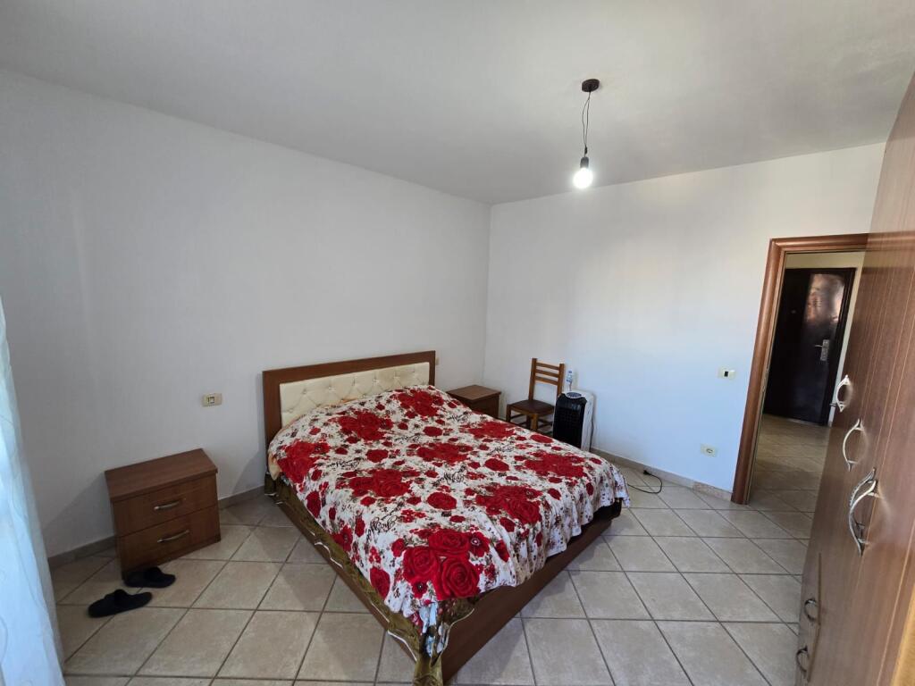 JEPET ME QERA APARTAMENT 2+1 NE PLAZH RROTA KUQE