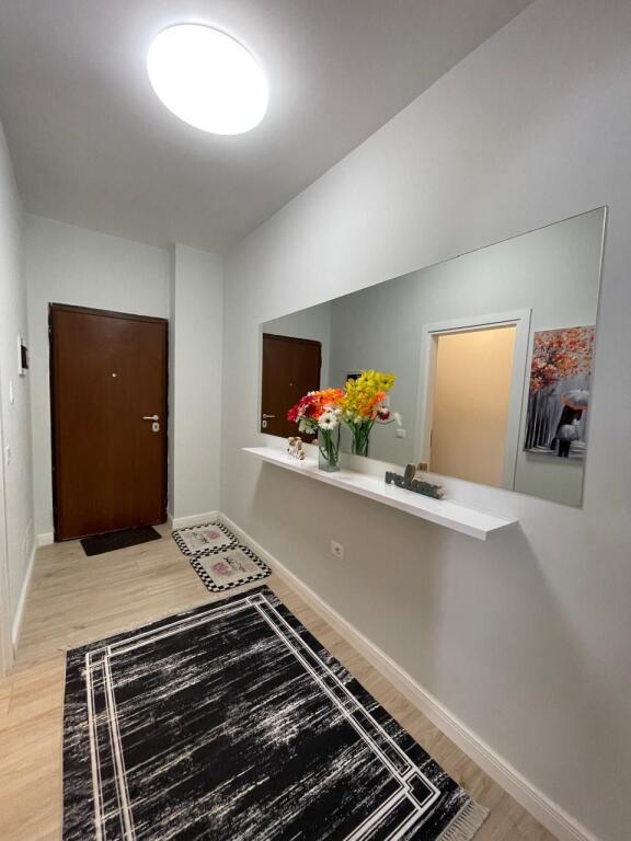 SHITET APARTAMENT PAMJE NGA DETI 1+1 PLAZH DURRES PRANE HOTEL ROYAL