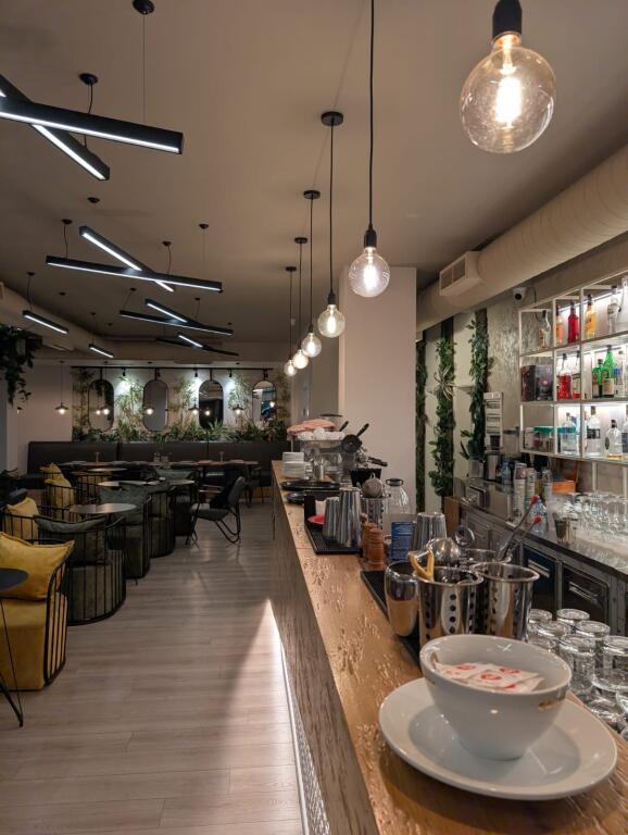 Shitet si Biznes Lokal +Restorant