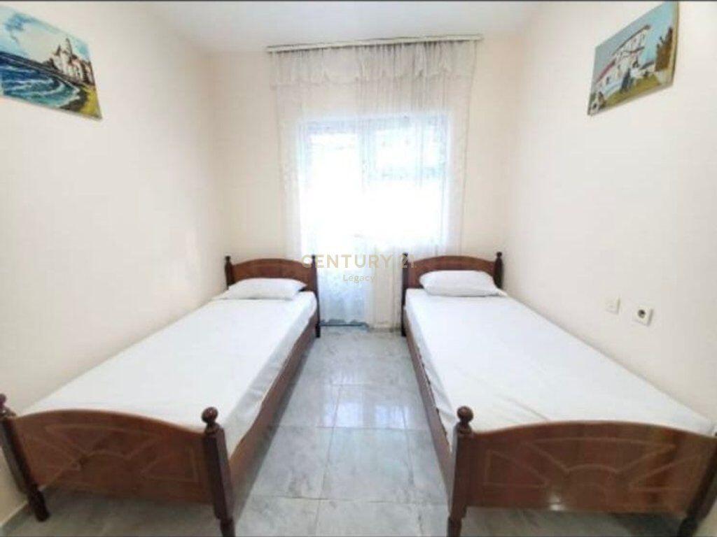 Shitet apartament 2+1 në Pogradec 60,000 €