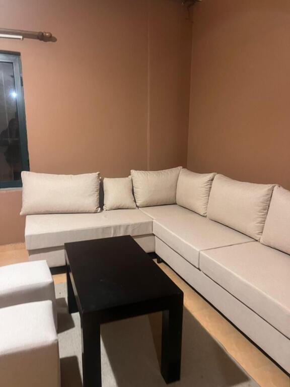Jepet Me Qera Apartament 2+1+1 Ballkon