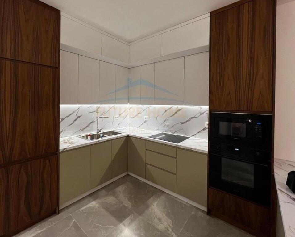 Qera, Apartament 2+1+2 , Pazari i Ri, Tirane