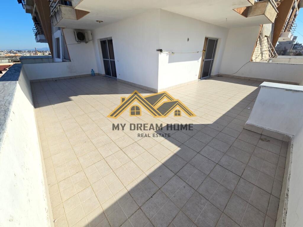 JEPET ME QERA APARTAMENT 2+1 NE PLAZH RROTA KUQE