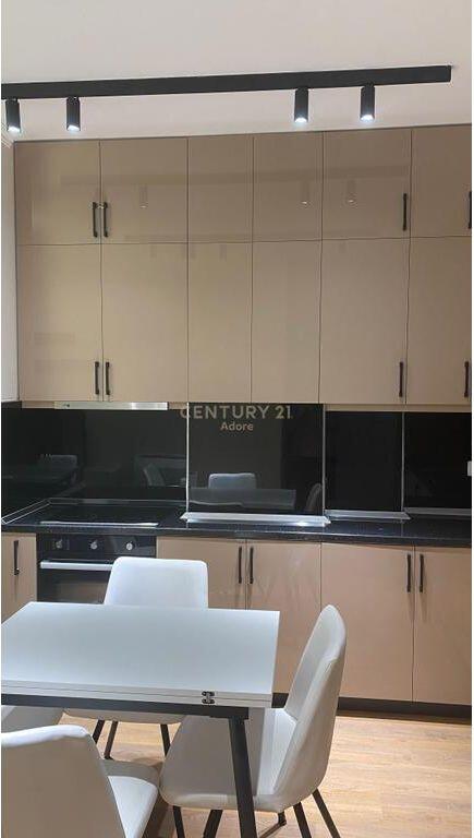 JEPET ME QERA APARTAMENT 1+1 TE SHKOLLA E KUQE