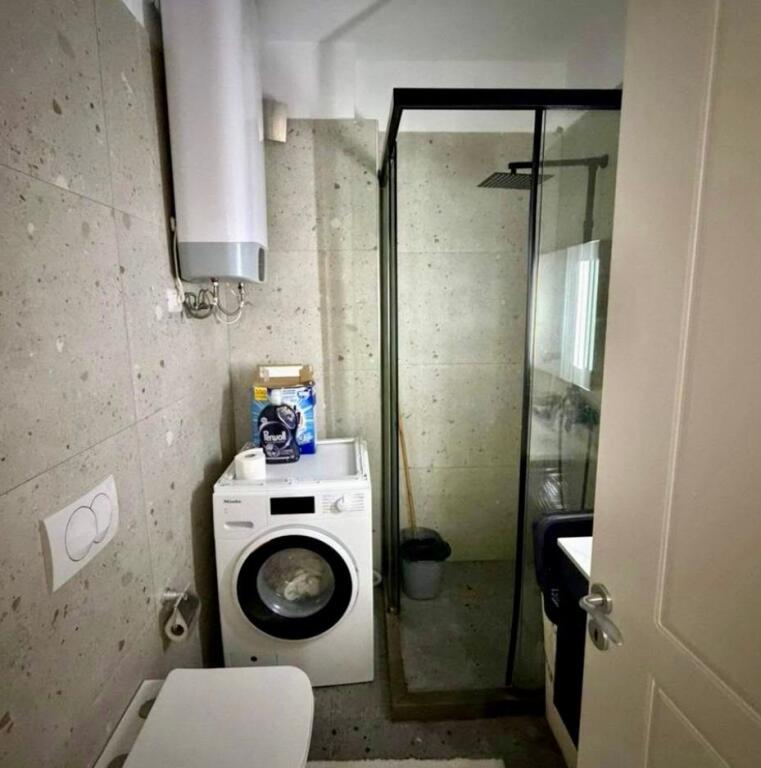 📣 SHITET Apartament 2+1 📍 Shkoze, Tirane 💶 135.000 Euro ✨