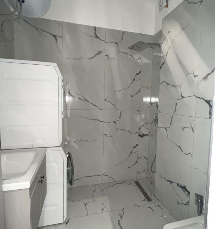 Studio apartment for rent, Barrikadave street near Labidari 650 thousand lek