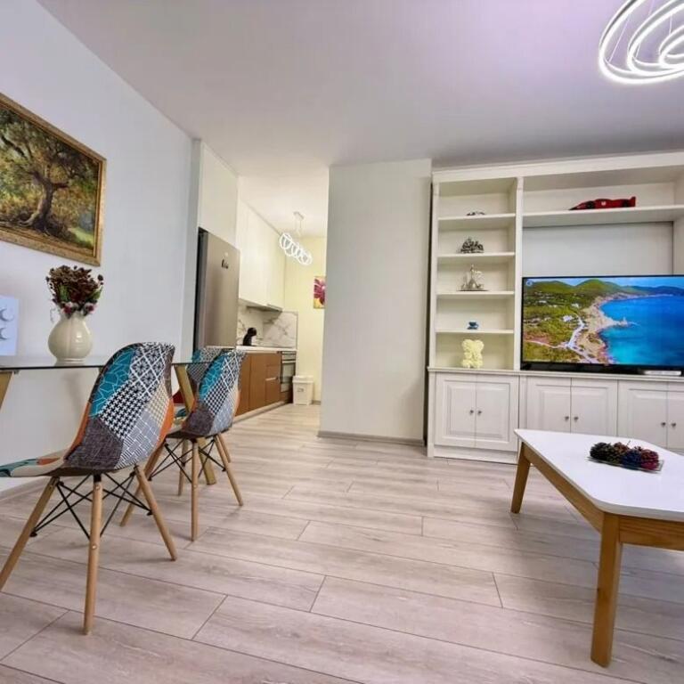 Qera | Apartament 1 + 1 | Rruga e Kosovareve | 900 €/muaj