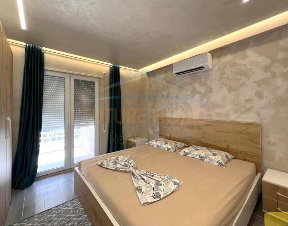 For sale, 3+1 apartment with 3 balconies, Qerret, Kavaje