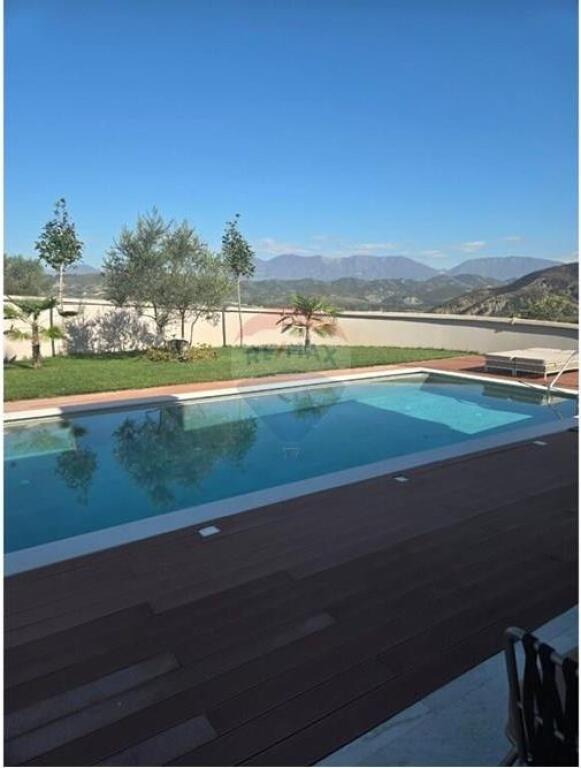 Vilë - Për Qira - Vishnjë, Tiranë