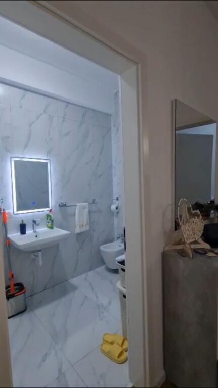 Apartament ne shitje 1+1