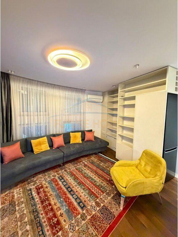 SHITET APARTAMENT 2+1 TEK RRUGA E DIBRES