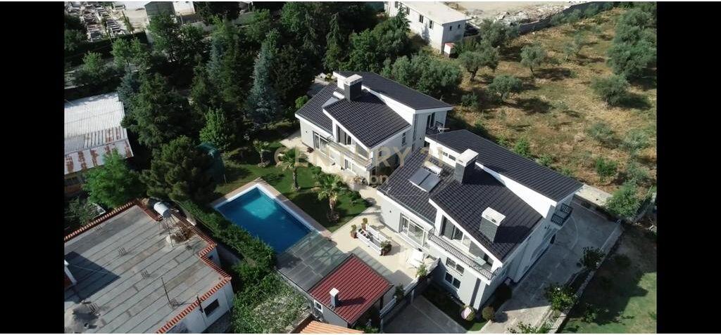 Rezidencë Luksoze Banimi me Qira – Tufinë, Rruga e Arbërit