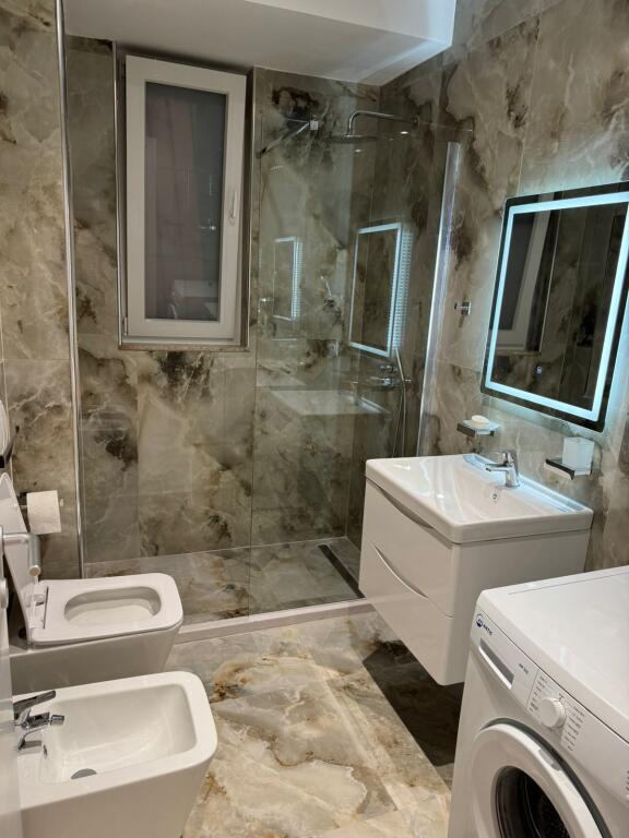 1+1,i mobiluar te medreseja,550 euro