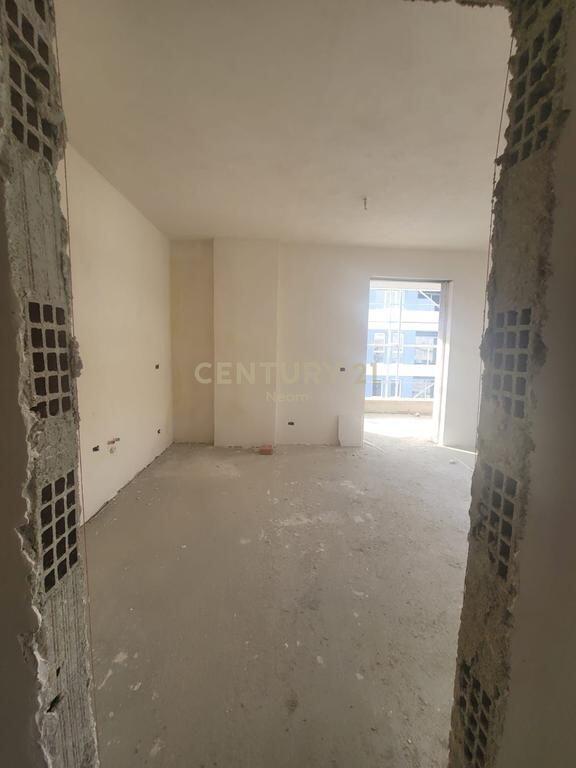 Vendesi Appartamento 1+1 a Univers City QTU 91.000 € Sup. Totale 78m2