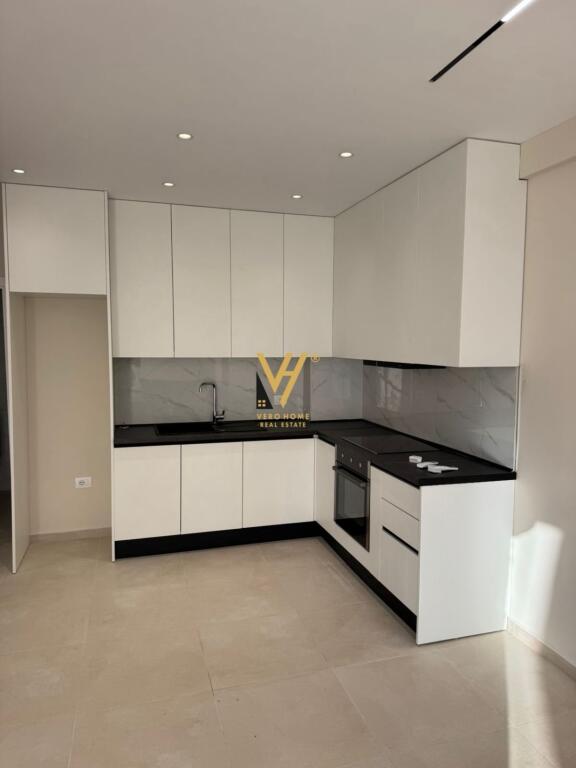 JEPET APARTAMENT 1+1+BLK ME QERA TE 5 MAJI 50.000 LEKE