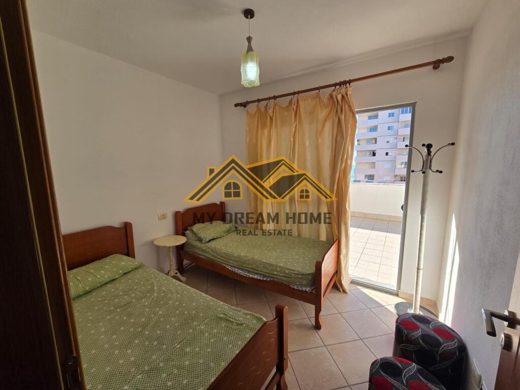 JEPET ME QERA APARTAMENT 2+1 NE PLAZH RROTA KUQE