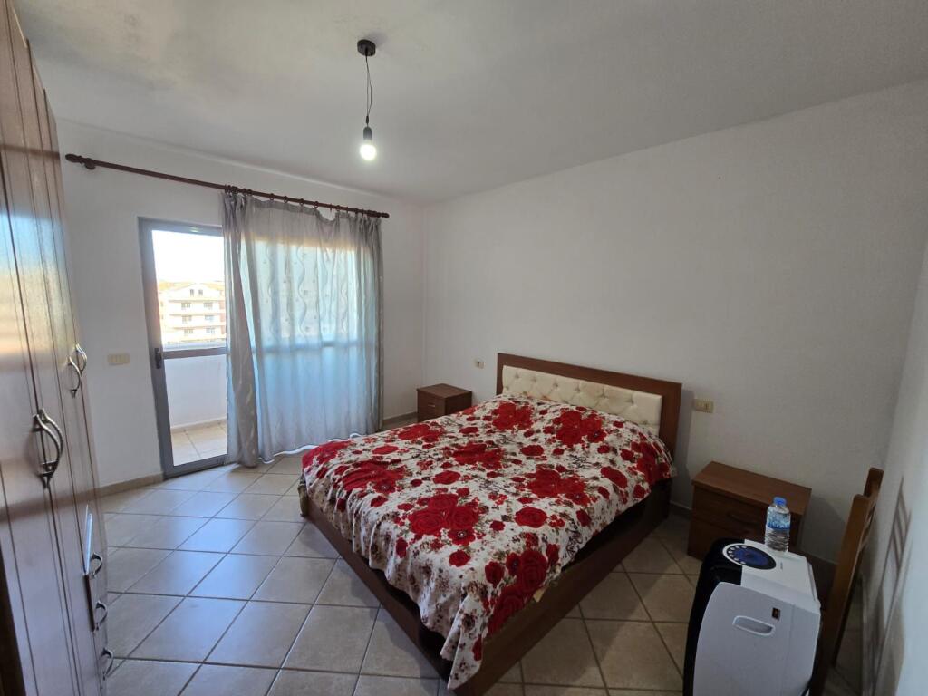 JEPET ME QERA APARTAMENT 2+1 NE PLAZH RROTA KUQE