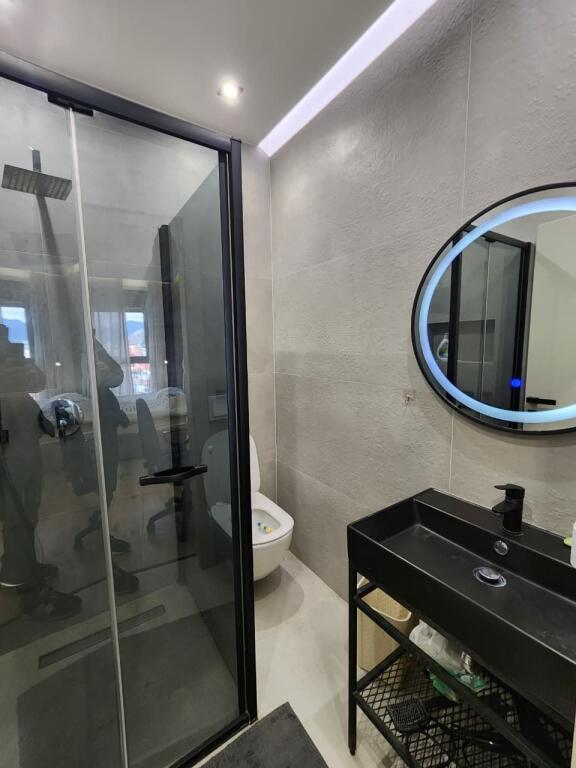 ✨ME QIRA; Super apt 2+1+2 wc+ 1 Poste parkimi (📍Parku Olimpike - Kompleksi Dinamo )  || 105 m2 || 1500 euro/muaj || ( përfshirë dhe parkimin)
