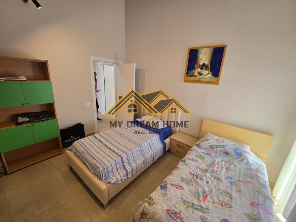 SHITET PAPAFINGO ME PISHIN 3+1+2+ VERAND PLAZH DURRES KOMPLEKS PRIVAT