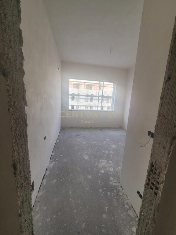 Vendesi Appartamento 1+1 a Univers City QTU 91.000 € Sup. Totale 78m2