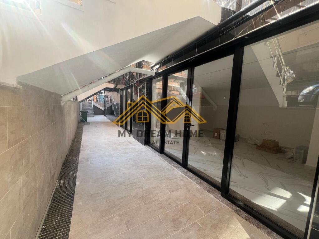 AMBIENT BIZNESI NE PLAZH HEKURUDHA , PER SHITJE!