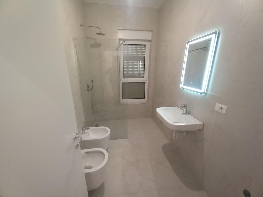 Appartamento 1+1 in affitto a Ali Dem(Mangalem)