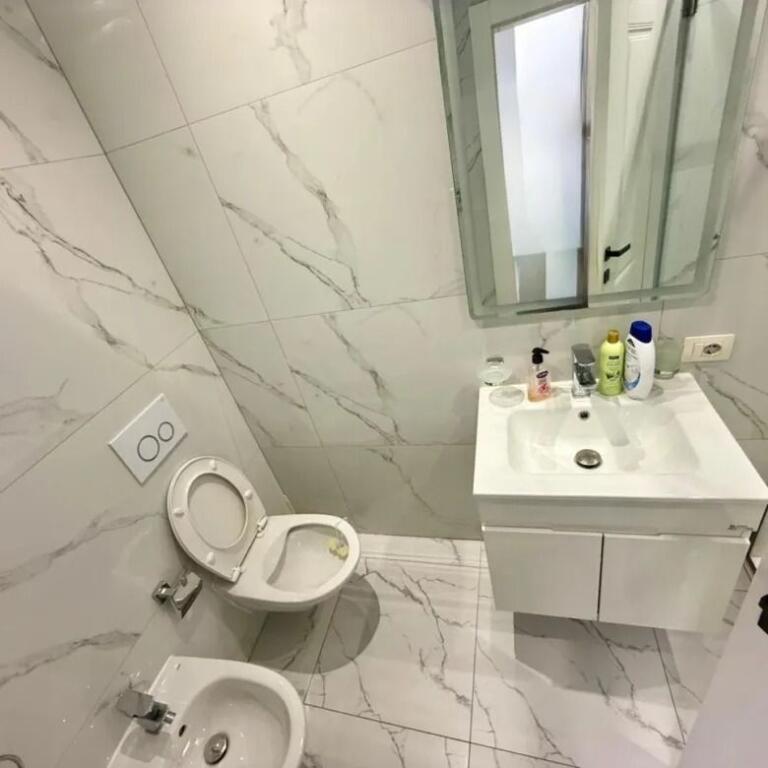 Qera | Apartament 1 + 1 | Rruga e Kosovareve | 900 €/muaj