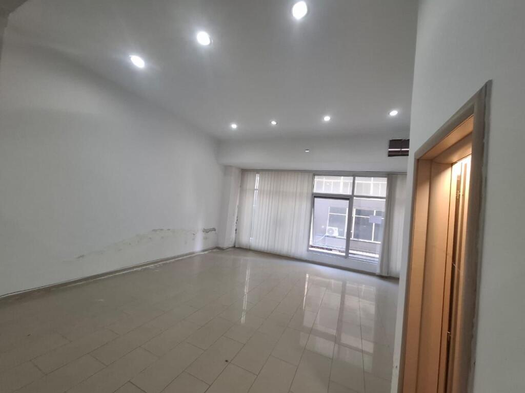 SHOP / BUSINESS PREMISES FOR RENT – VLORË CENTER